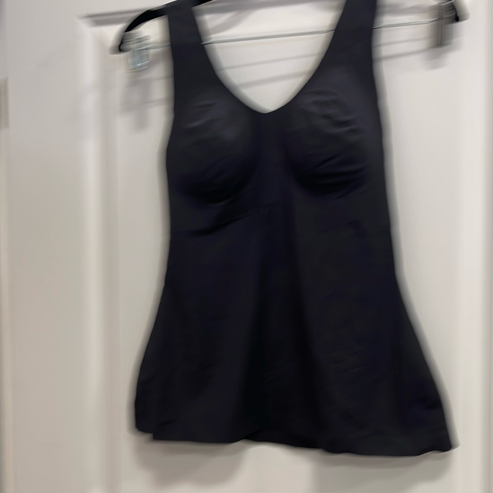 Knix evolution tank, black, bra cups, never worn
